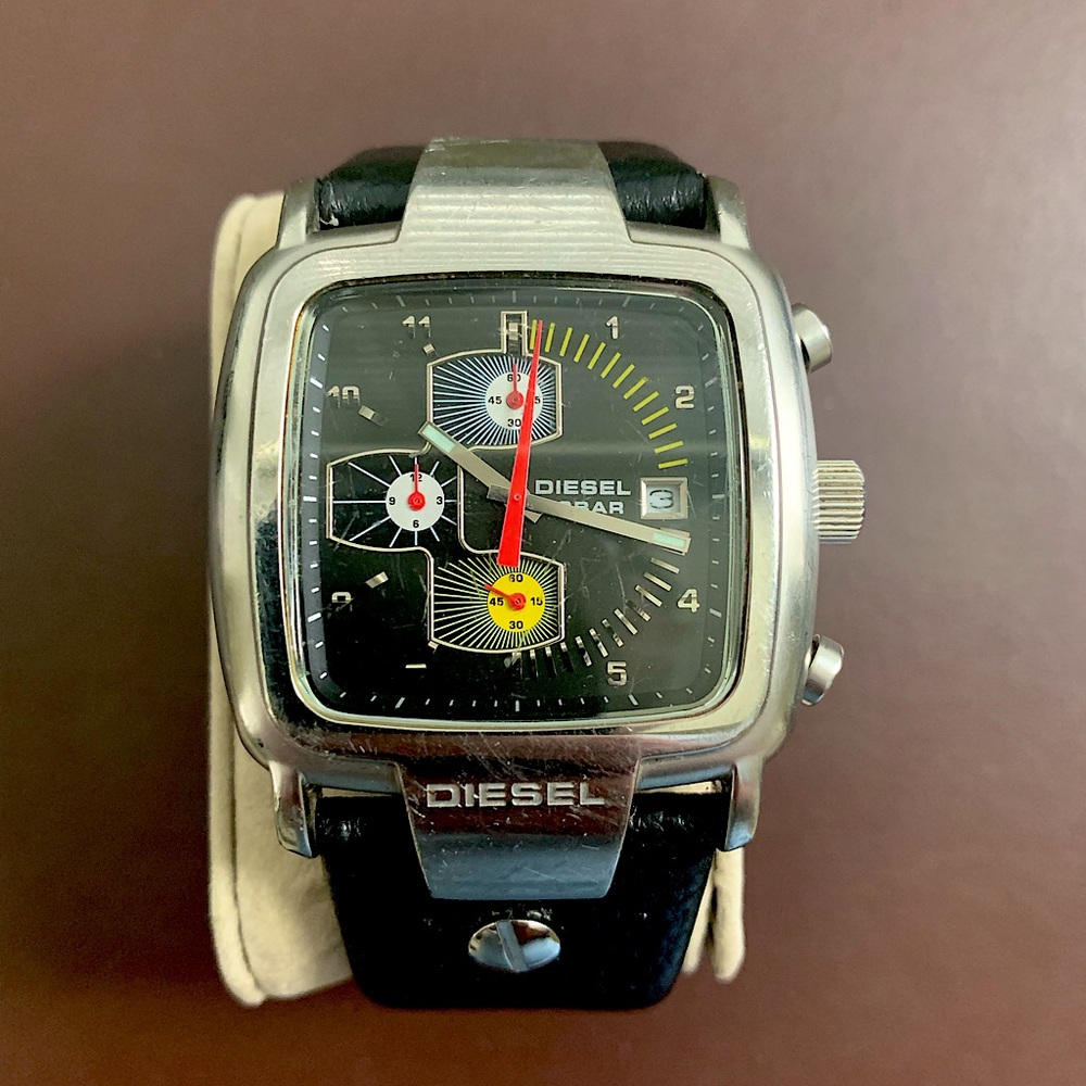 Diesel DZ - 4028 in great used condition - new leather strap.